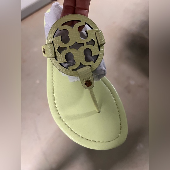 Tory Burch Women's Lime Sandals - Picture 4 of 4